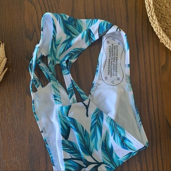 Yonique White Tropical Pom Pom Bikini - Picture 4 of 12